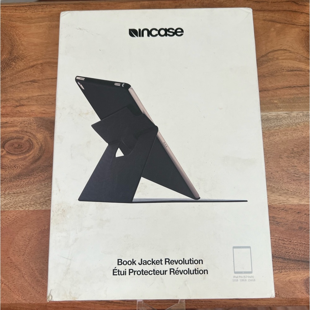 Incase Book Jacket Revolution